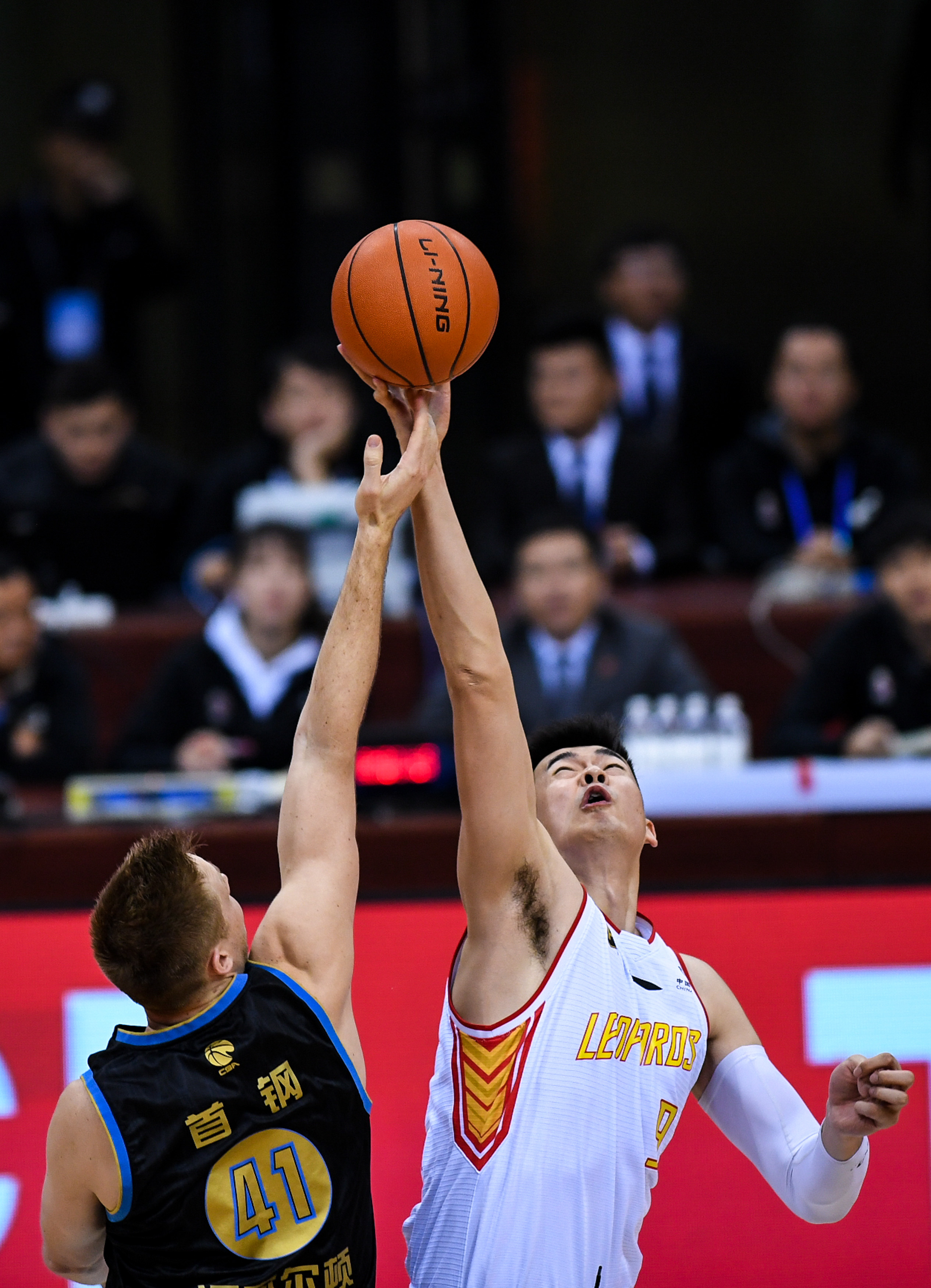 而是理性的 而是理性的